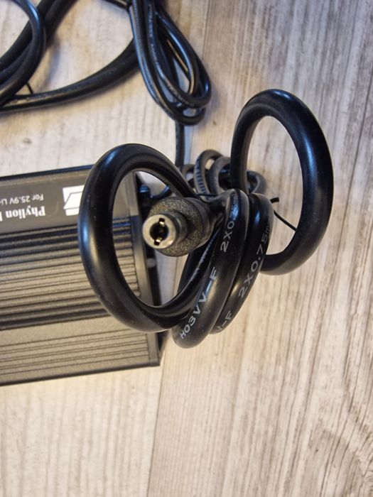 Ładowarka Phylion Battery 25,9V Li-ion