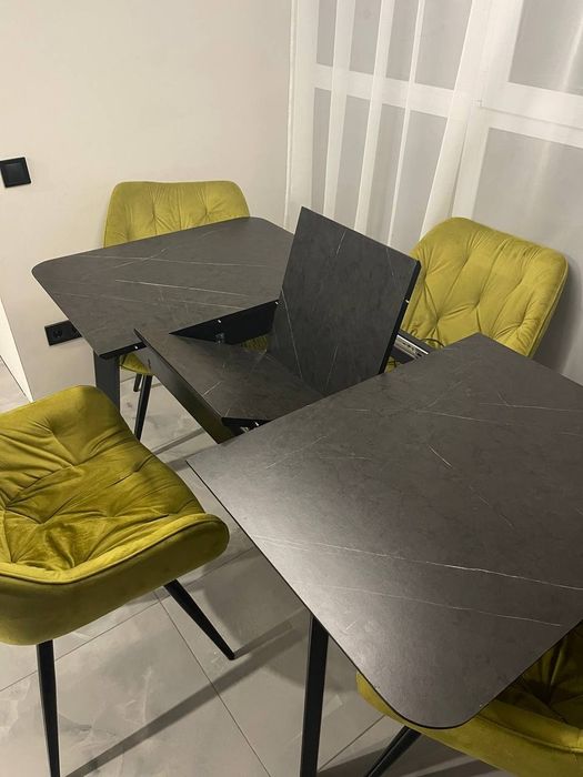 Продам кухонний стіл