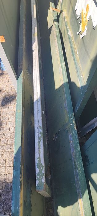 Portão de correr  e  grades em chapa - ferro galvanizado