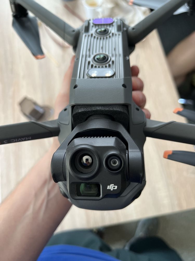 Dji mavic 3t.  Мавік 3т