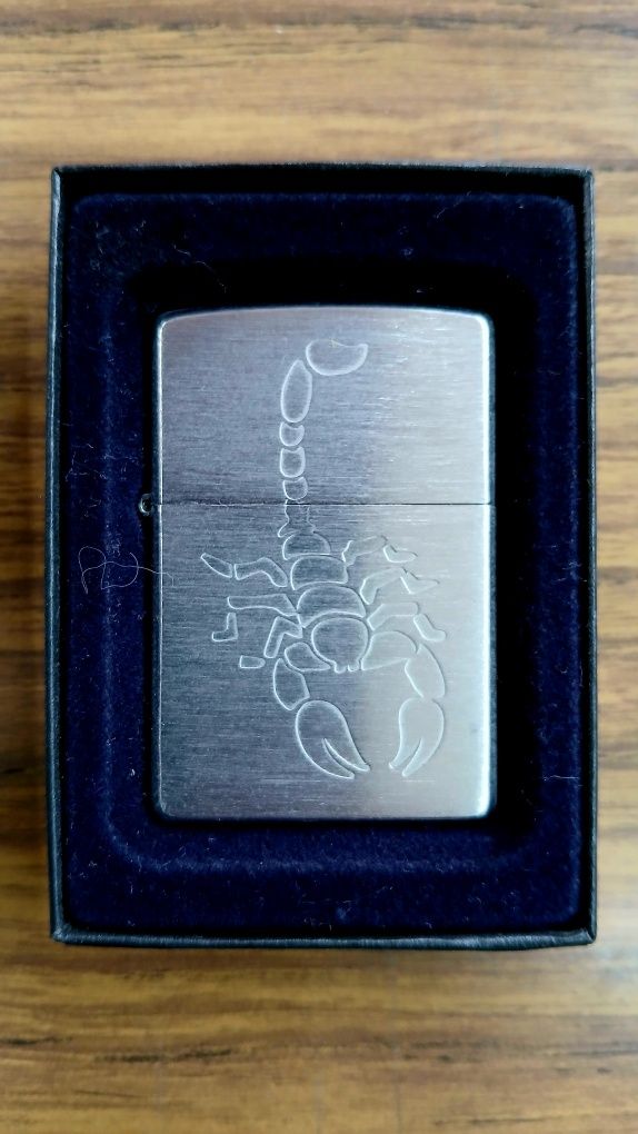 Isqueiro Zippo - Scorpion