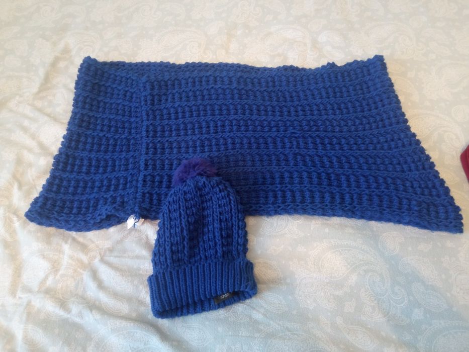 Komplet damski: czapka i szalik