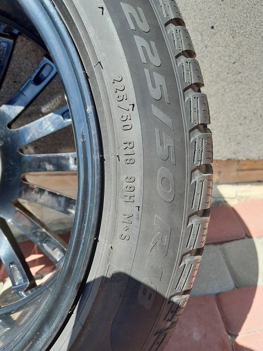 Felgi z oponami 18" BMW X1 2021