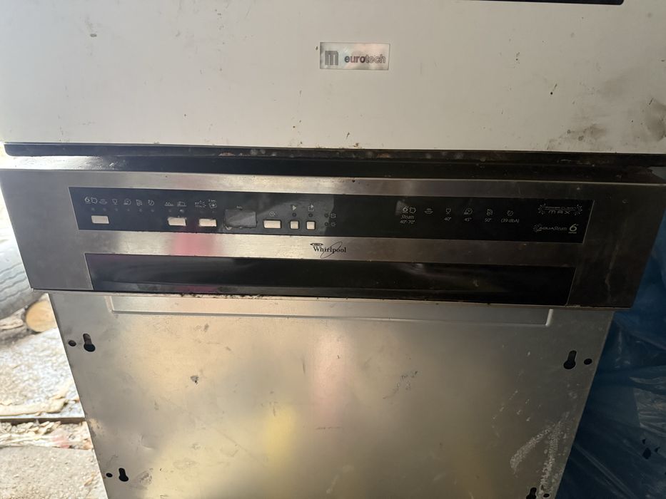 Вбудована посудомийна машина WHIRLPOOL