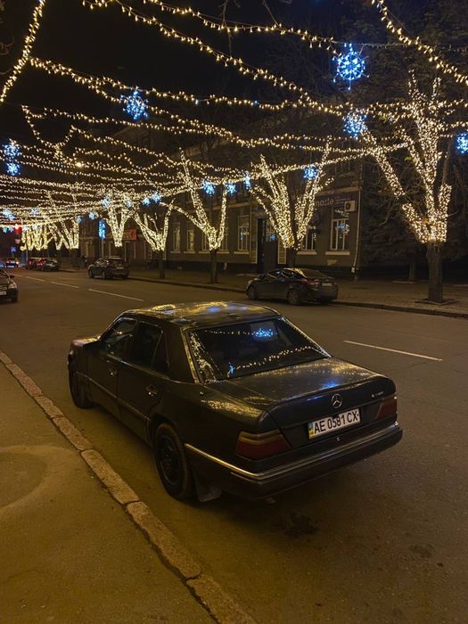 Продам Mercedes 124