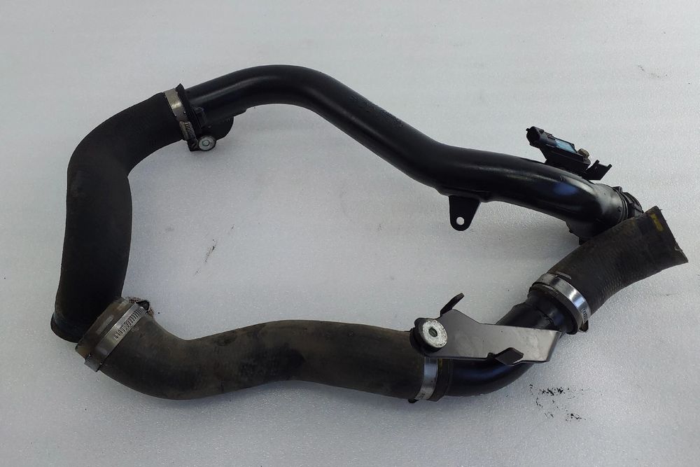 Tubo do intercooler NISSAN NV200 Furgão/Combi (M20)