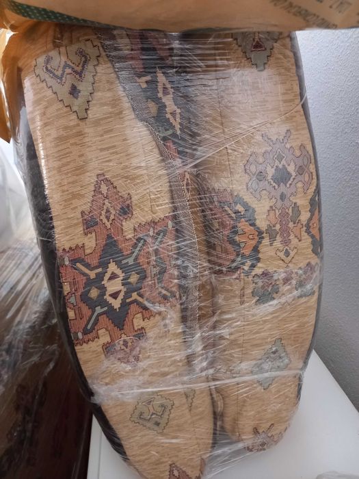 Vendo sofá de 2 lugares em bom estado