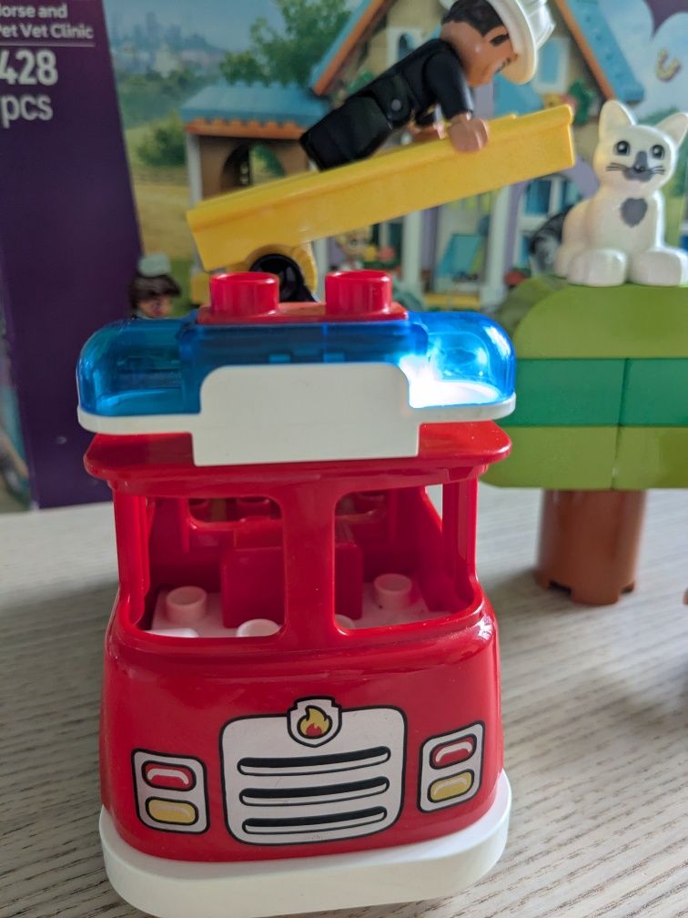 LEGO DUPLO Wóz strażacki