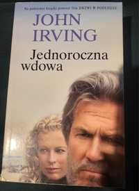 Książka literatura obyczajowa Jednoroczna wdowa John Irving