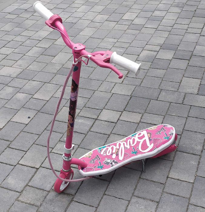Hulajnoga elektryczna Barbie