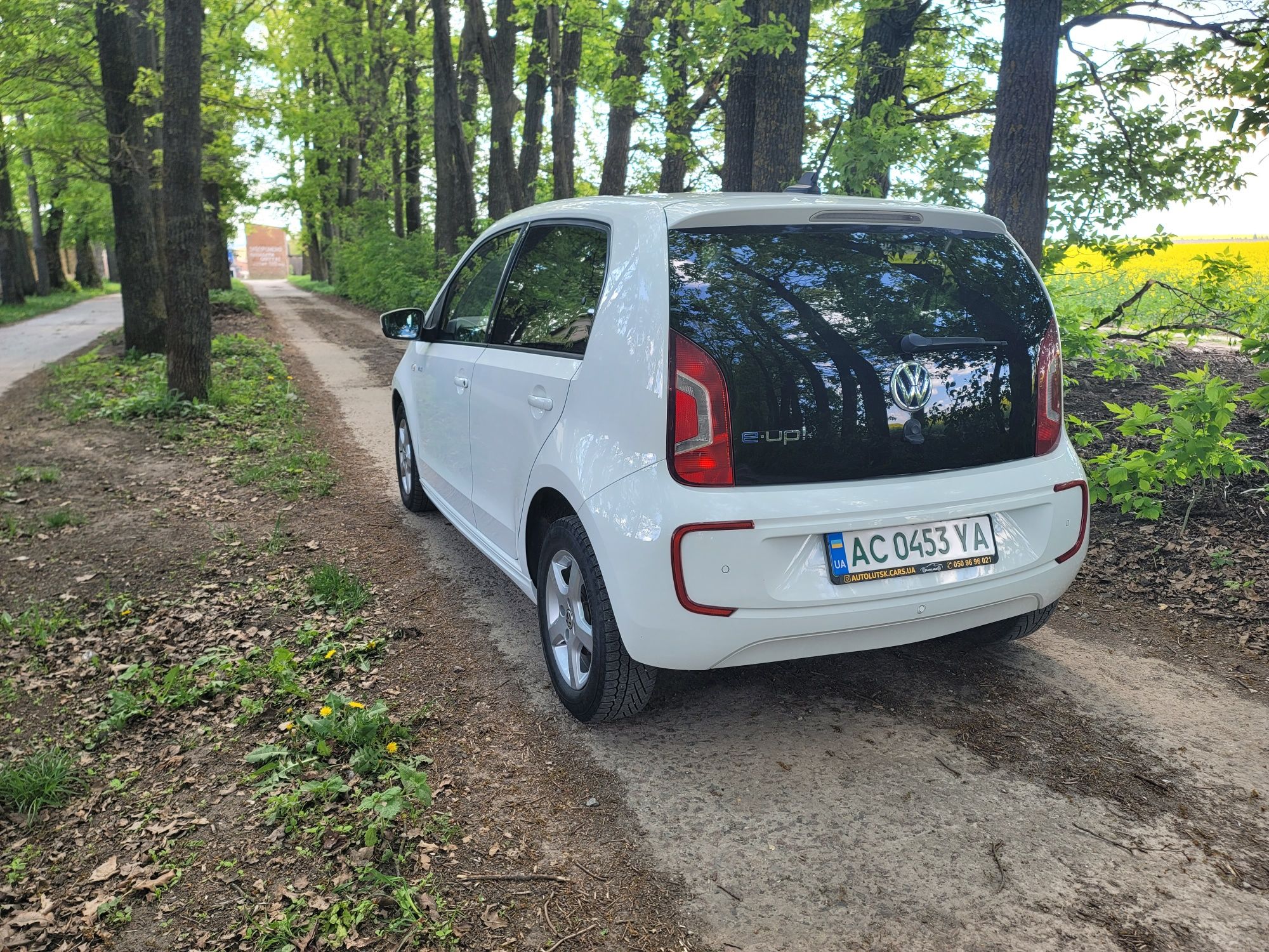 VW e-UP (Електро)