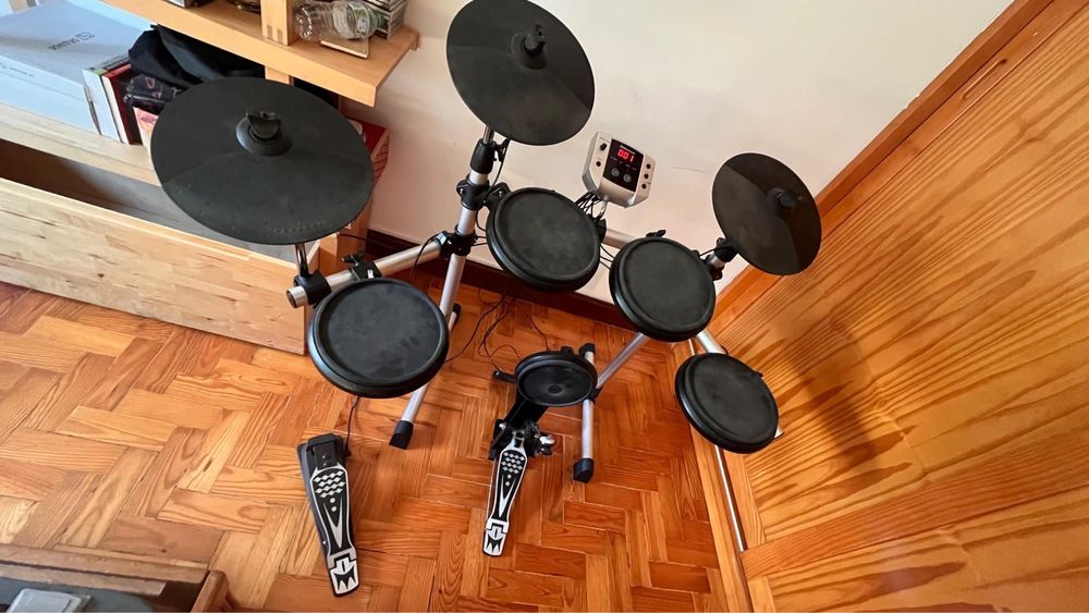 Bateria eletrónica Millennium MPS-150