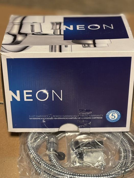 Продам гігієнічний душ NEON