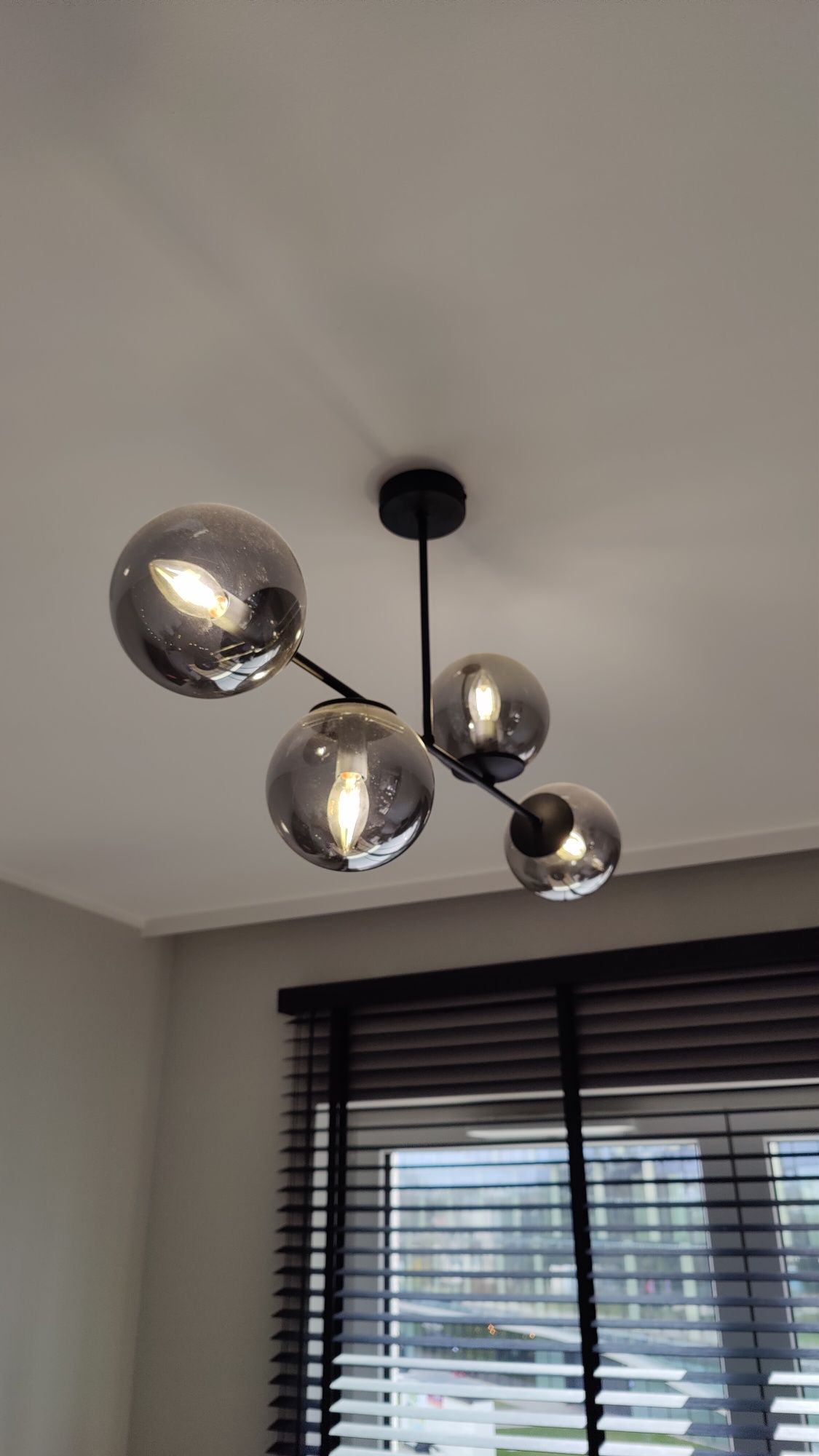 Lampa sufitowa wisząca szklane kule