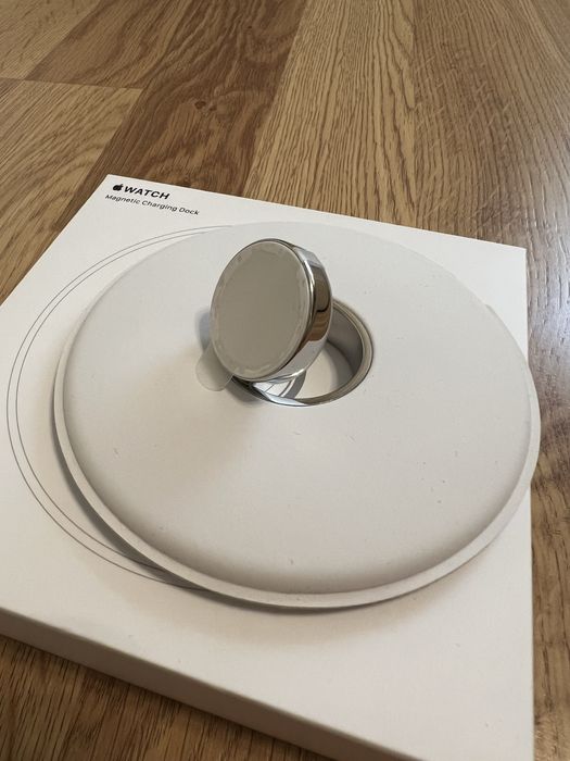 Безпроводное зарядное устройство Apple Watch Magnetic Charging Dock