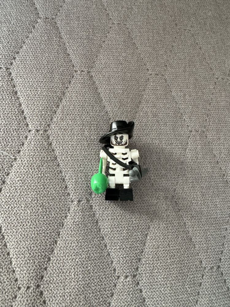 Lego 4181  Pirates of the Caribbean -  Isla De Muerta