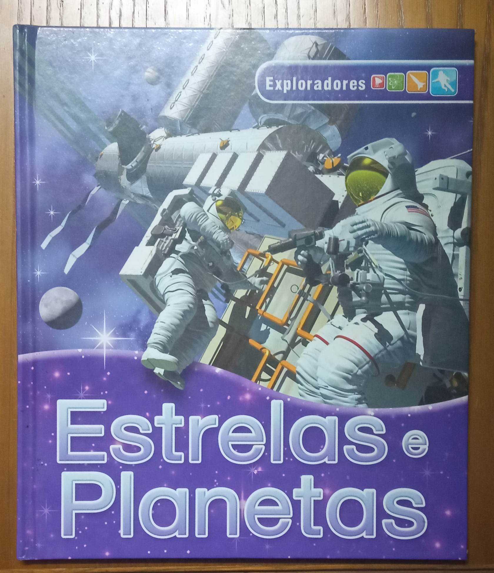 Livro Estrelas e Planetas