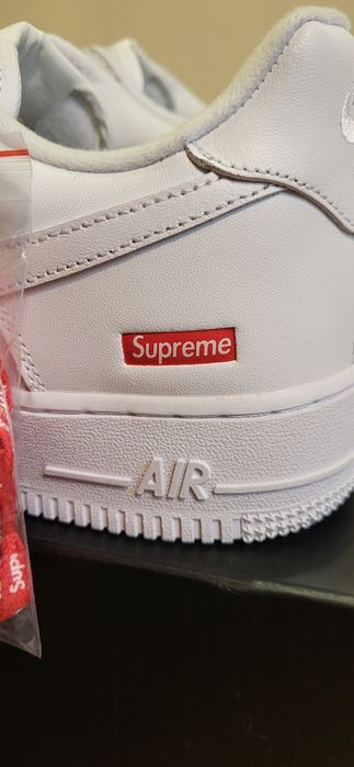 Nike Air Force 1 White Supreme