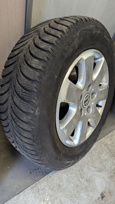 Диски Volkswagen r 16 5*120 шини зима Goodyear r16 * 65* 215