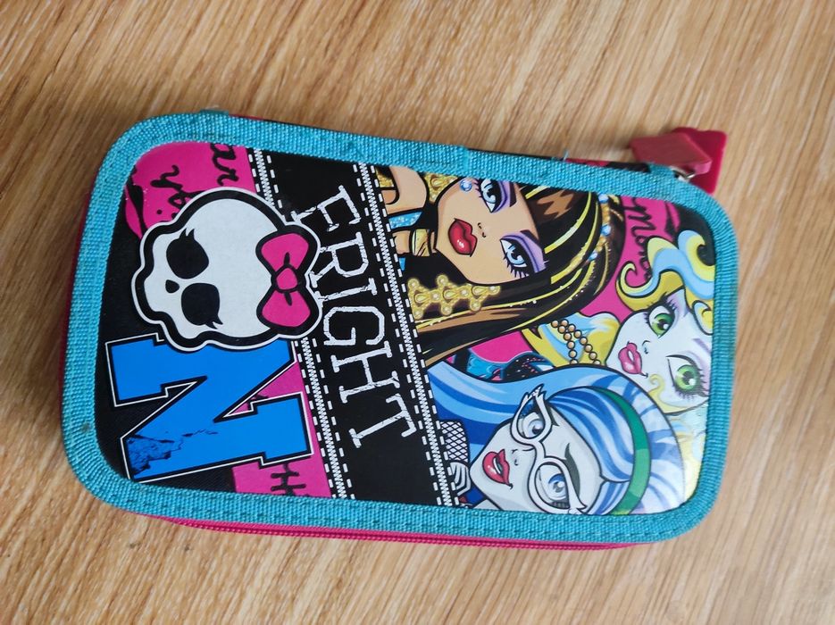 Piórnik monster High