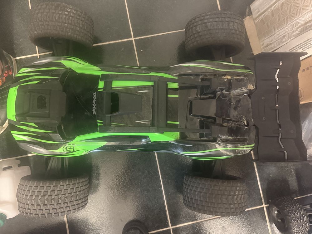 Traxxas XRT 1/5 verde