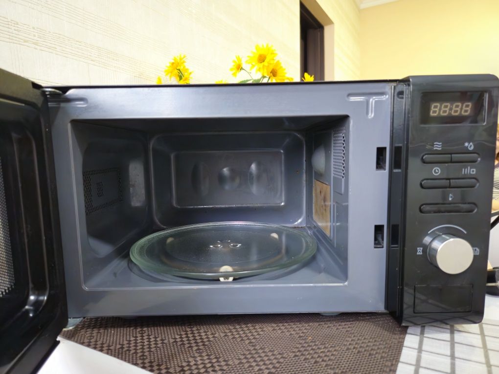 Продам б/у мікрохвильову піч Gorenje MMO 20 DEII (XY820Z)
Детальніш