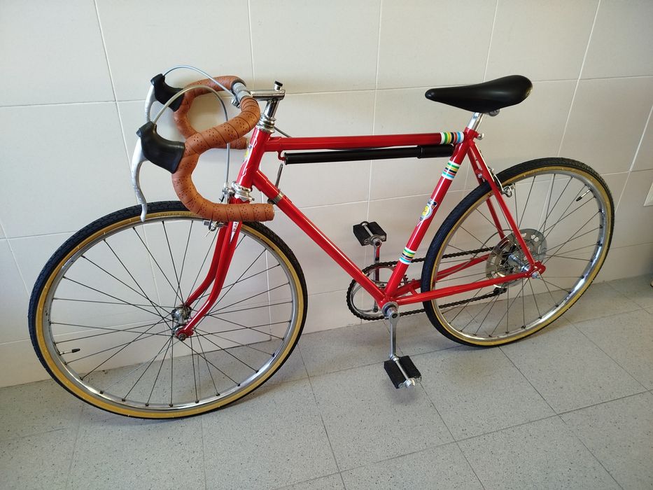 Bicicleta de ciclismo restaurada - UCAL - tamanho juvenil