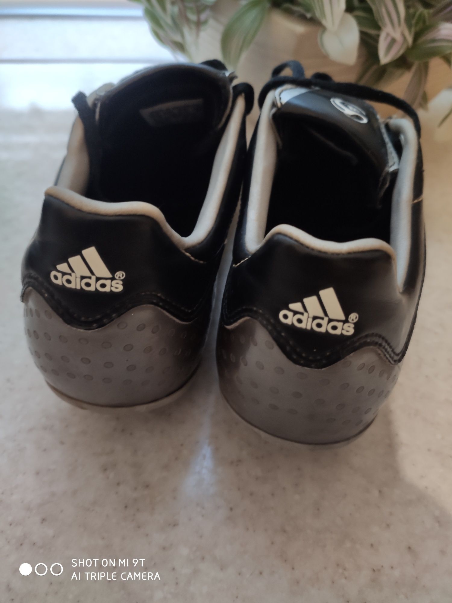Кросівки для футболу (оригінал , Adidas)