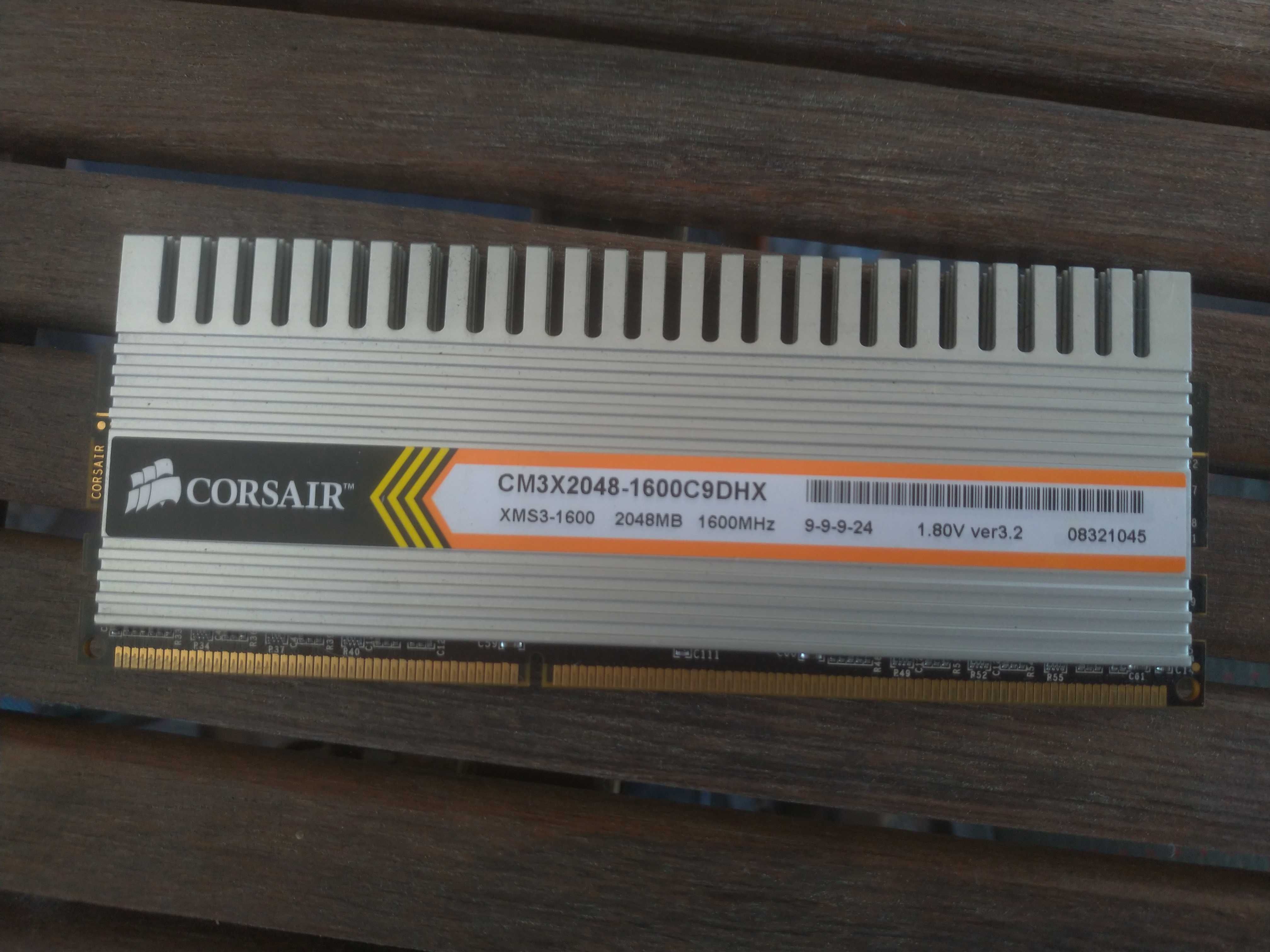 Memória RAM CORSAIR 2Gb 1600mhz DDR3 (USADO)