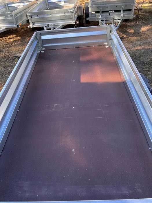 Sprzedam przyczepkę samochodową firmy Zasław 265SU z uchyłem