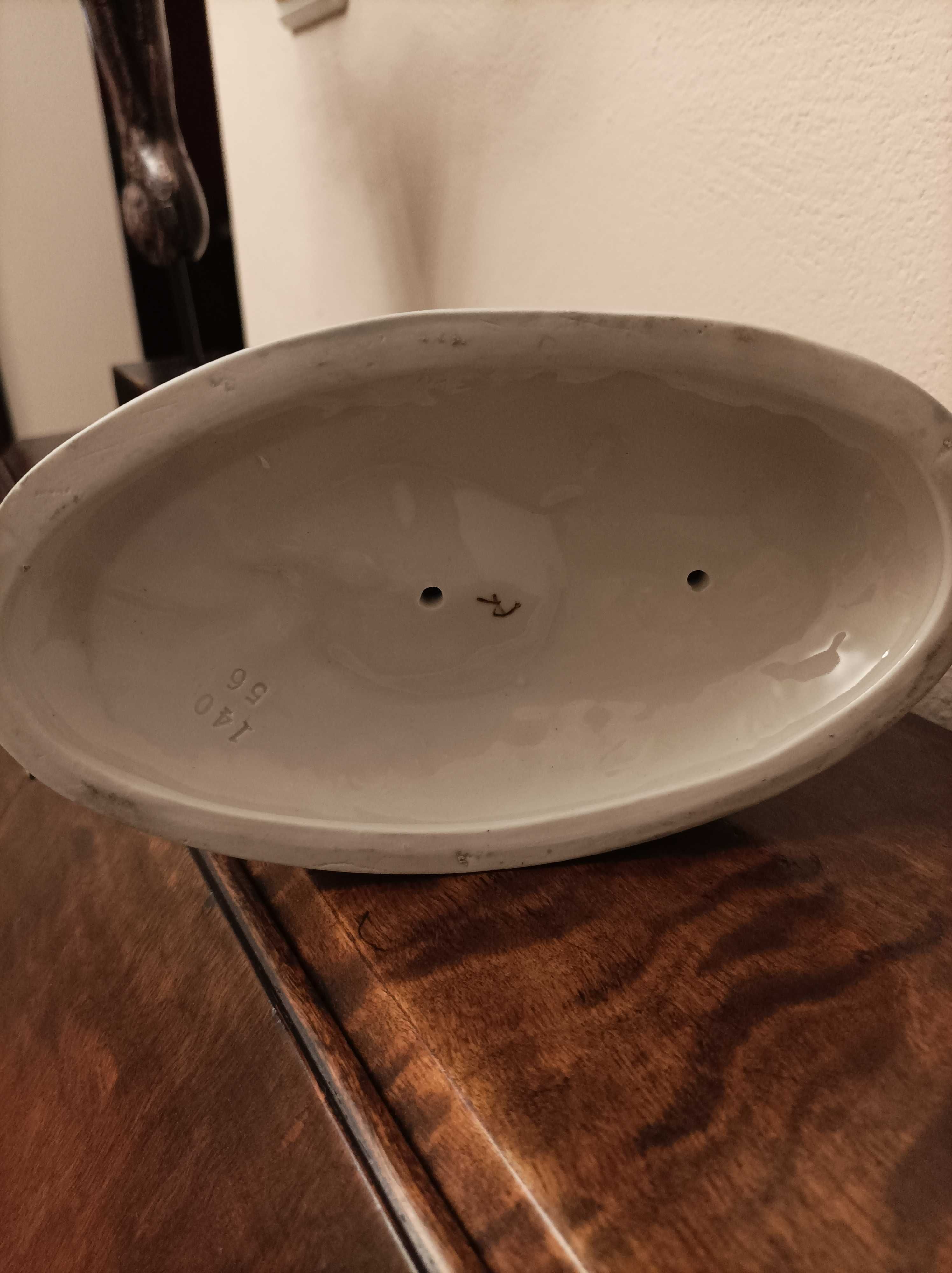 stara piękna figurka porcelanowa