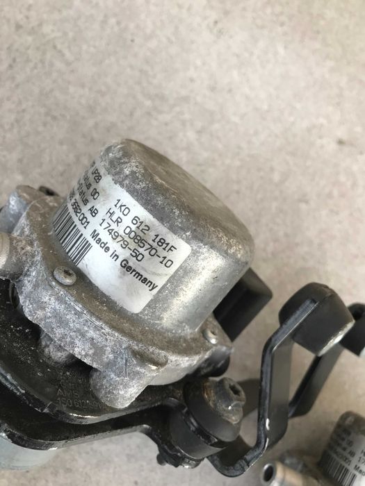 Вакуумний вакумний насос електро Volkswagen Golf Jetta Touran