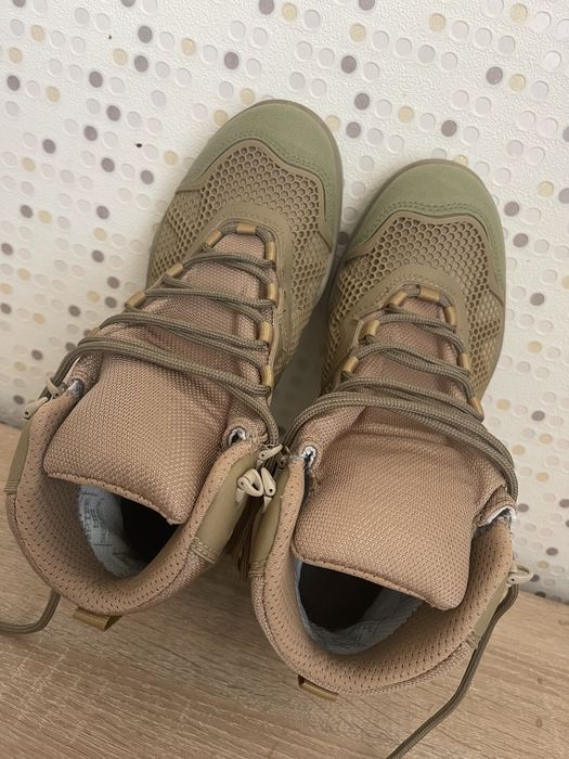 Берцы новые не ношенные.Отправлю новой почтой.