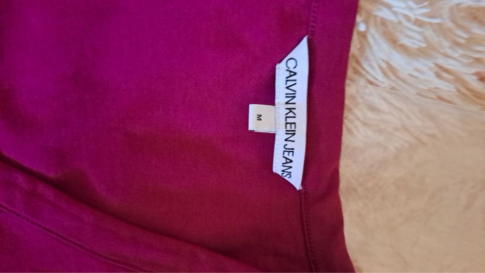 Футболка Calvin Klein. Розмір М