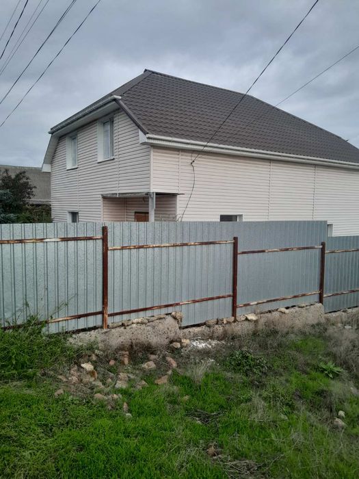 Продам срочно дом 160м²