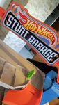 Sprzedam Hot Wheels Stunt Garaże.