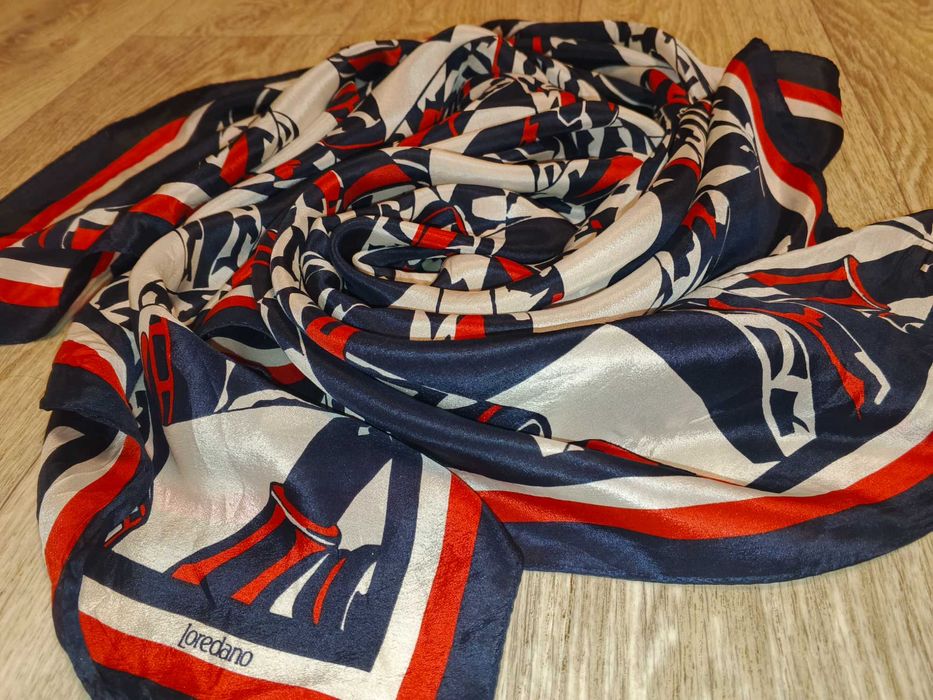 Шелковый платок 87/87 см итальянского бренда Loredano
