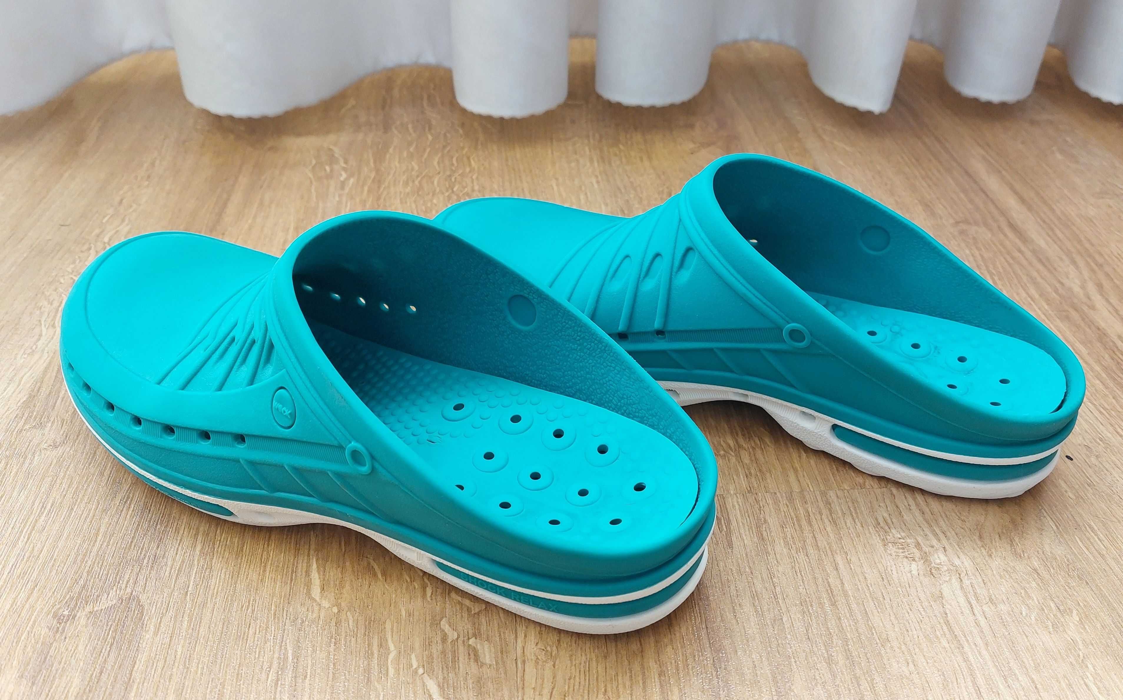 Obuwie operacyjne WOCK Clog 06 rozm. 41/42 unisex