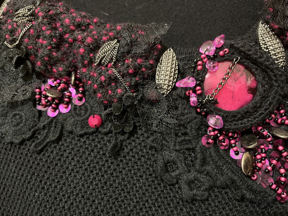 Кофта б/у  женсая Philippe Carat  франция  черная  с розовым