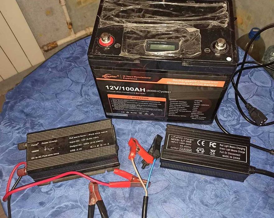 Акумулятор Jsdsolar 12V100Ah LiFePO4,Зарядний пристрій+ інвертор 1000W