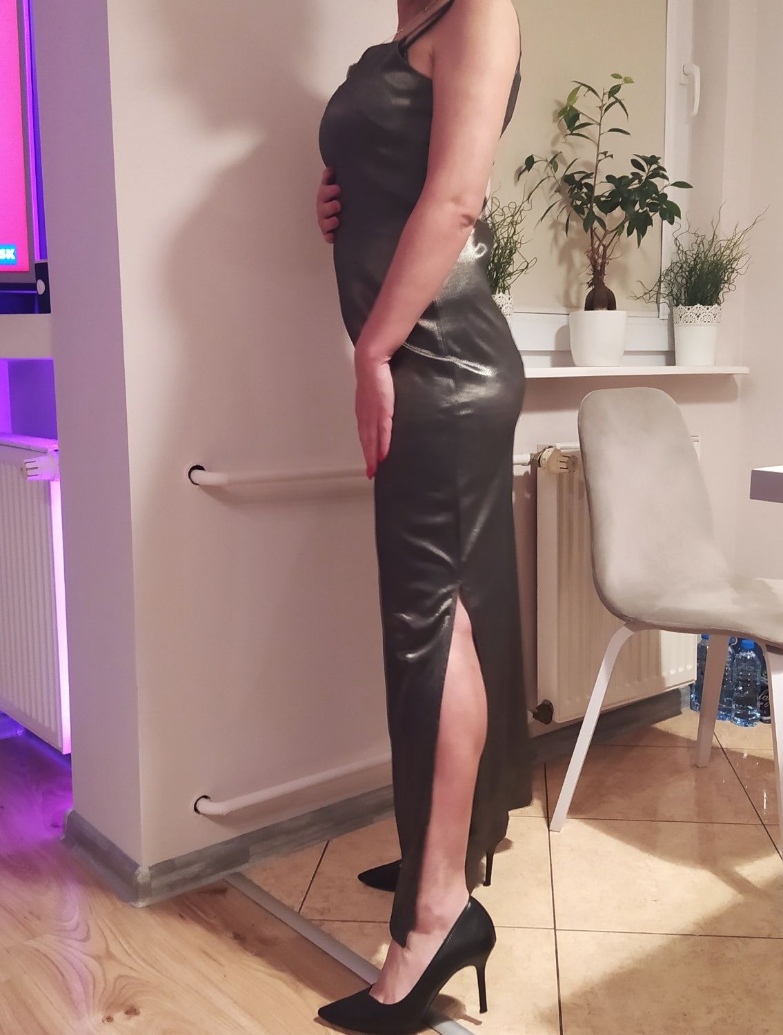 Wieczorowa sukienka 40 L wiskoza elegancka sexy z wycięciem rozporkiem