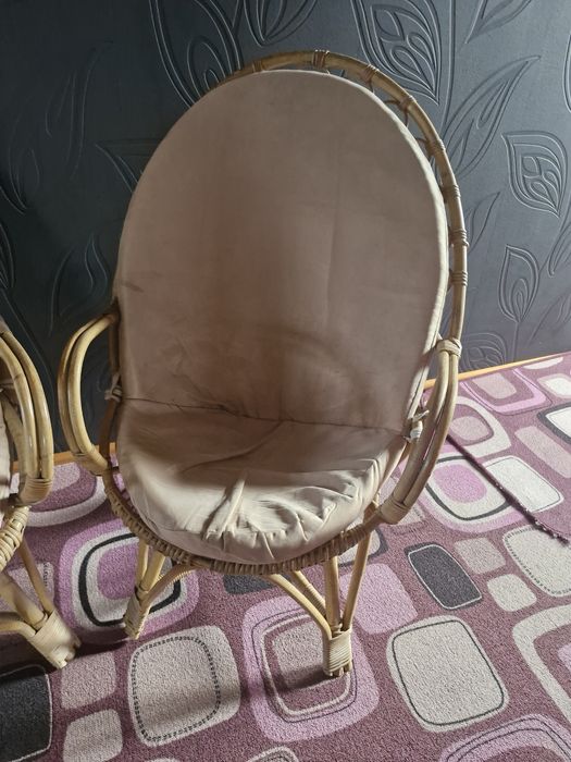 Zestaw mebli ogrodowych 4 fotele ratanowe beżowe siedziska stolik