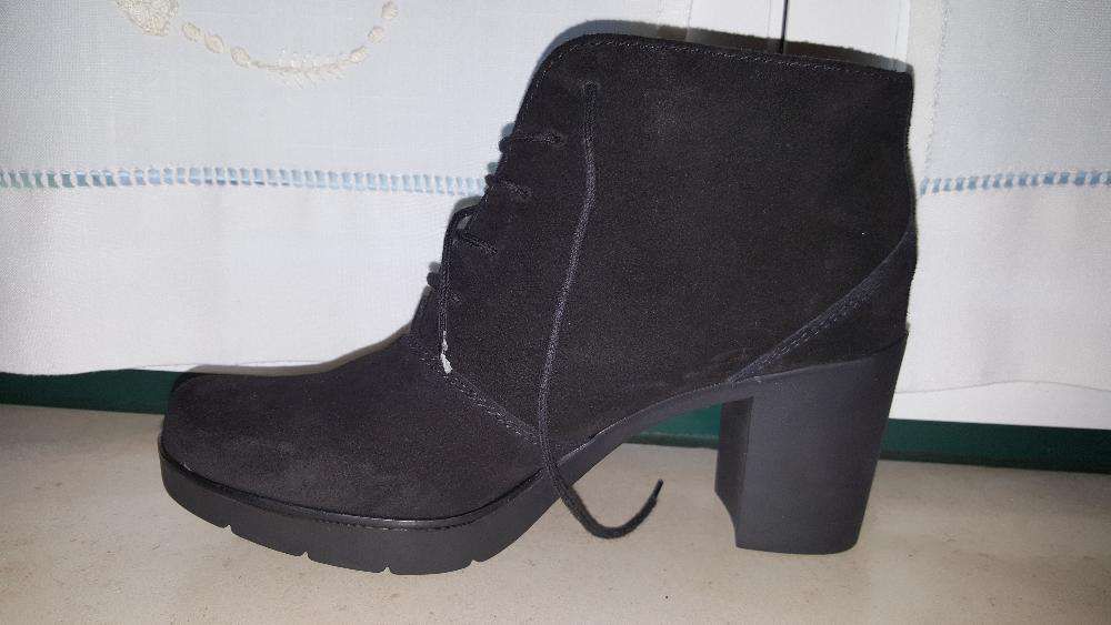 Botas Pretas (Novas)