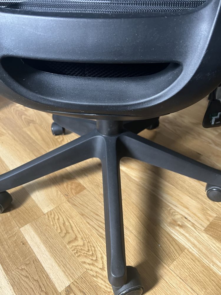 Fotel biurowy ergonomiczny