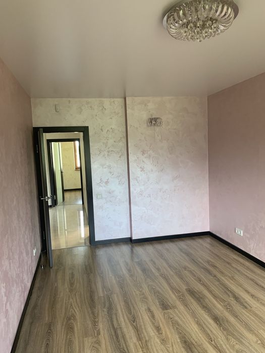 Продам 3-х к.кв 90 м.кв 3/9 в новом жилом доме пр.Тракторостроителей