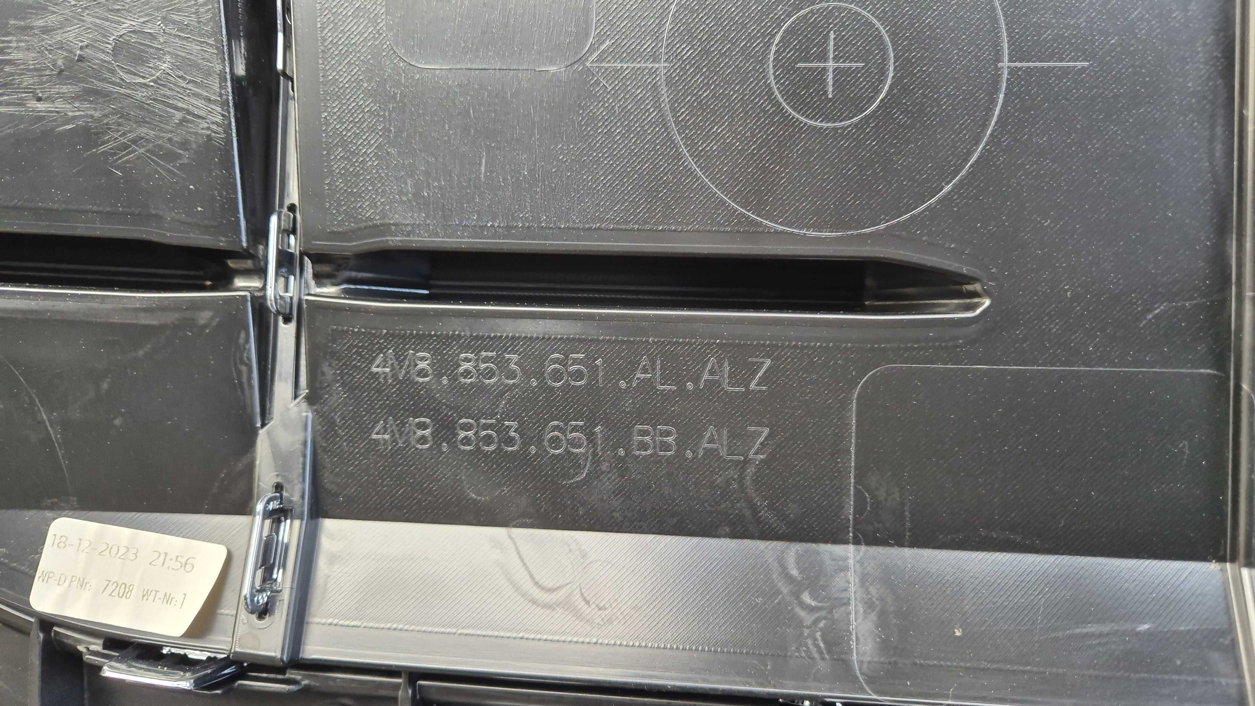 Atrapa chłodnicy GRILL Audi Q8 4M8 2018- Cheom OE ORYGINAŁ NOWA !!