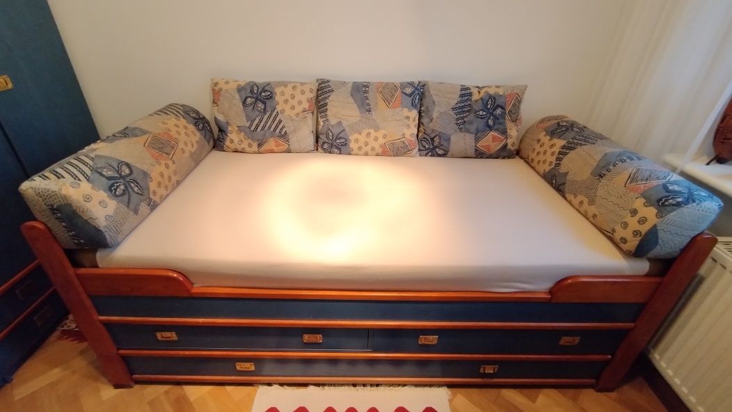 Komplet mebli VOX MAGELLAN w super stanie łóżko biurko komoda