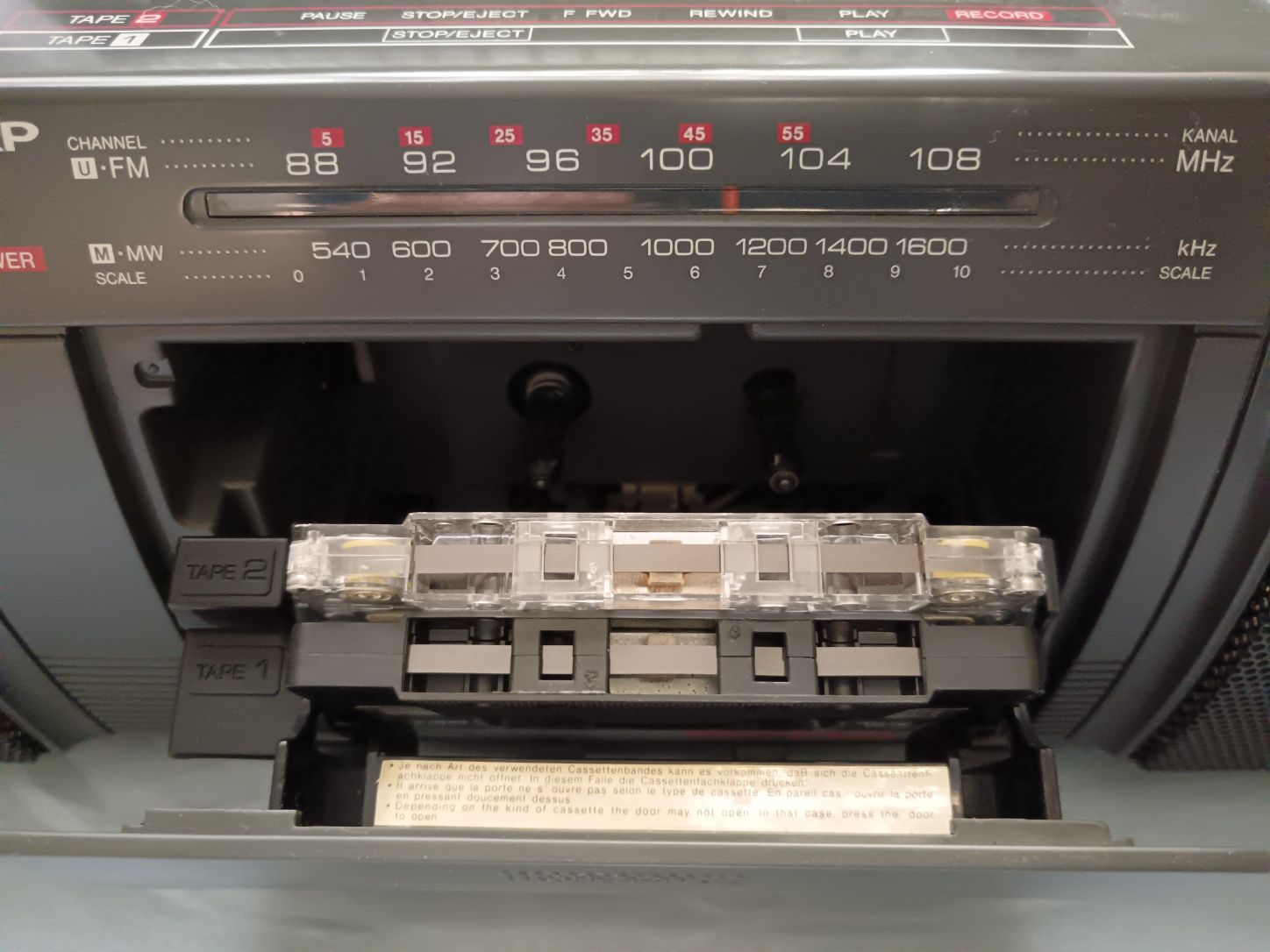 Radioodtwarzacz SHARP WQ-T205 sprawne