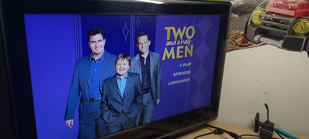 Telewizor Toshiba 22" z wbudowanym DVD