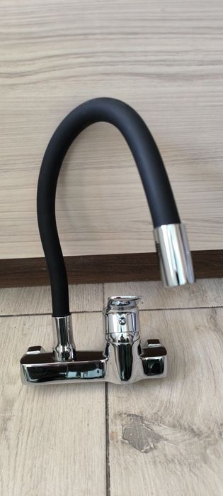 Bateria kuchenna ścienna elastyczna